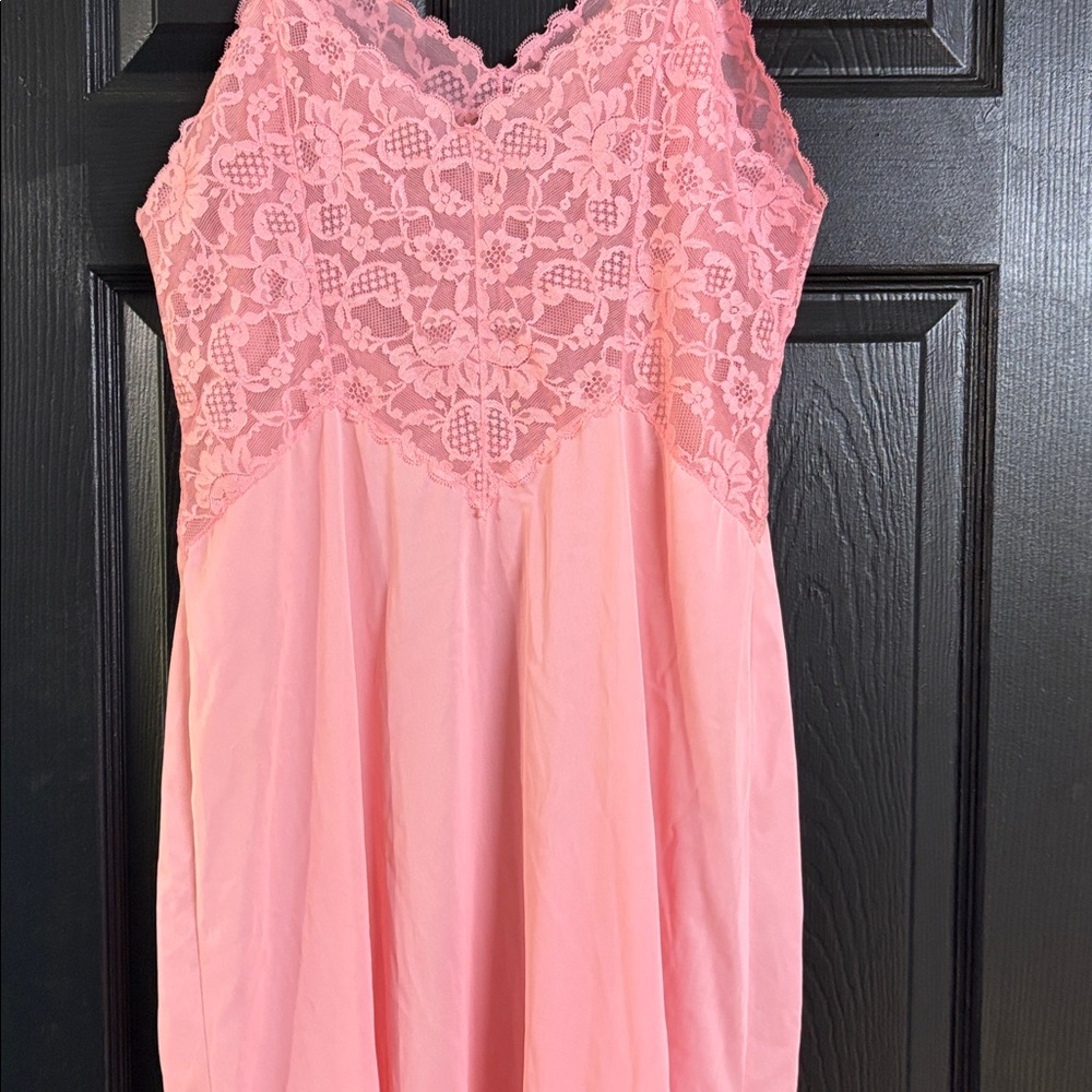 Vanity Fair vintage pink slip, large/xl size 40 lingerie - Picture 3 of 3
